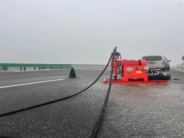 郭河镇马路路基路面开裂下沉注浆加固灌浆