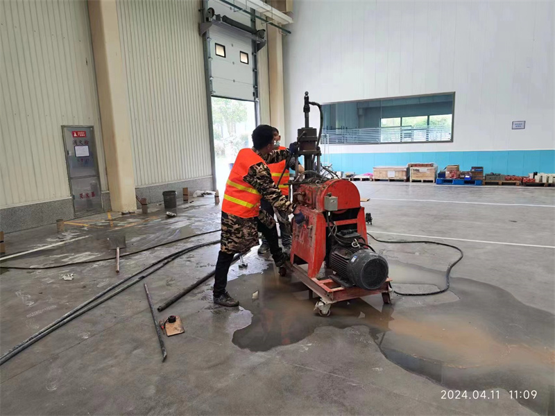 郭河镇厂房地面下沉塌陷注浆加固施工